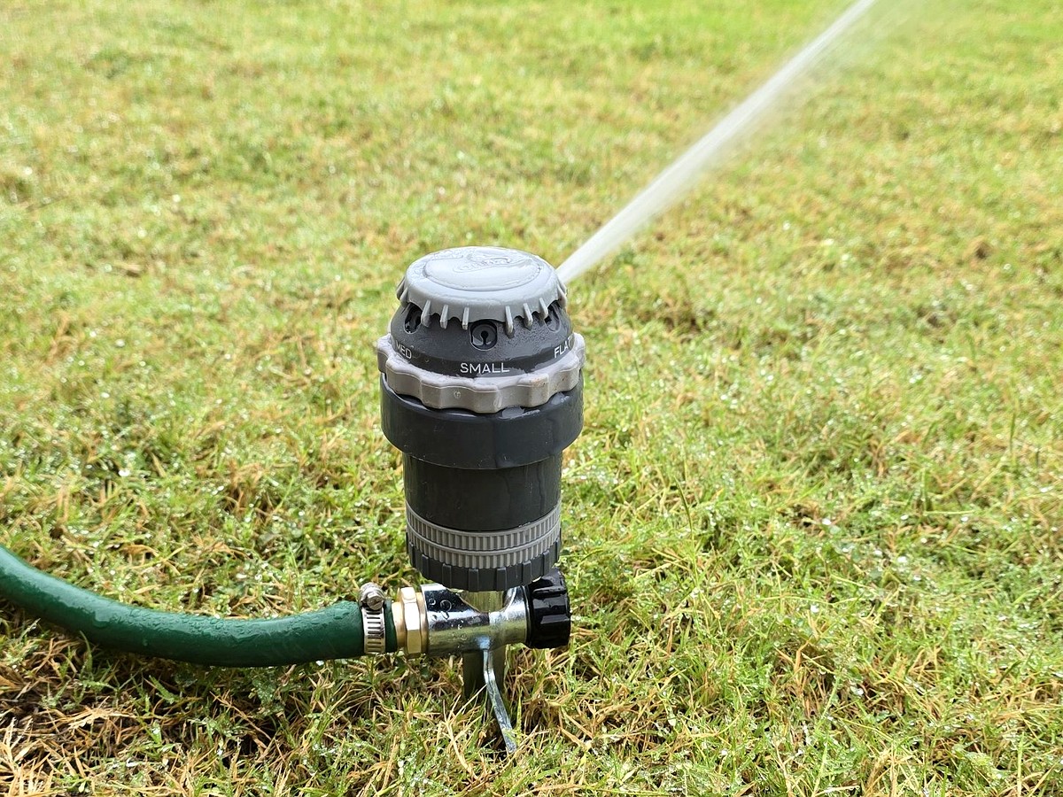 Orbit H2O-6 Gear Drive Sprinkler on Metal Spike